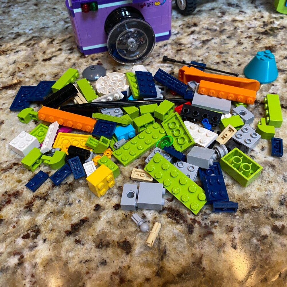 Lego # 41346 Friendship Box 2018 Retired - Picture 2 of 13